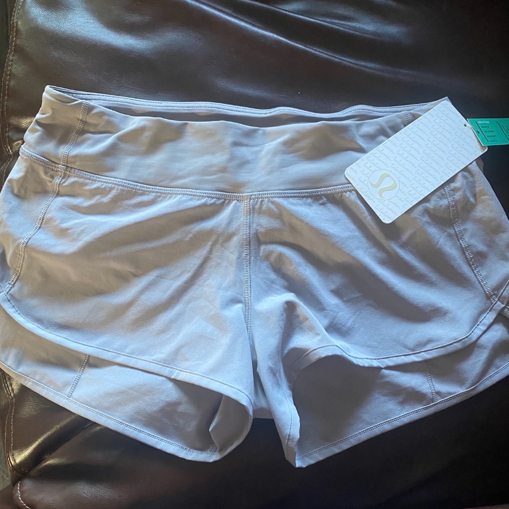 Lululemon Speed Shorts - Brand NEW WITH TAGS - size 8